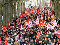 Une foule qui déborde à Rodez, ce mardi 31 janvier 2023, contre la réforme des retraites.
