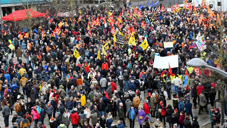 14 500 personnes à Rodez selon les syndicats,  7 500 selon la police.