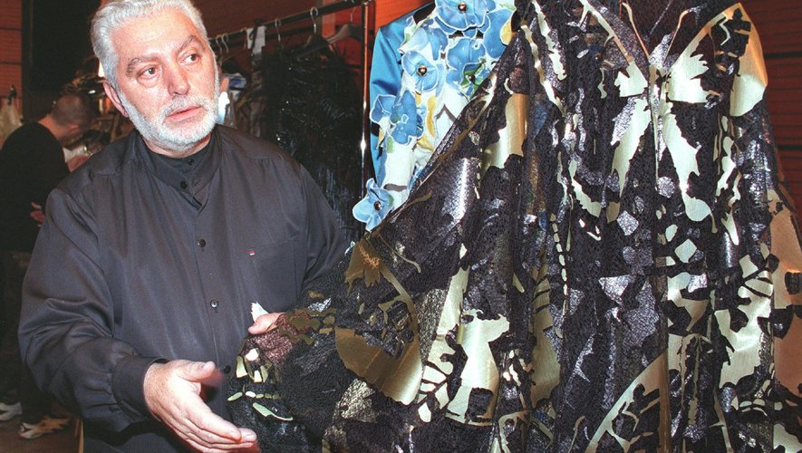 Paco Rabanne a occupé une place à part dans le petit monde de la mode, où ses outils étaient une pince et ses tissus du métal. 