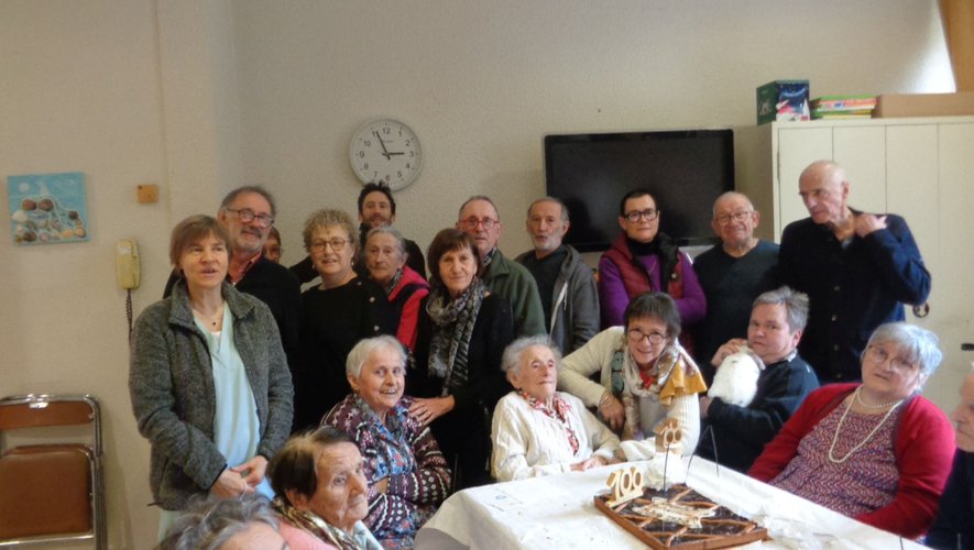 Arlette Cayron était entourée des siens pour fêter son centenaire.