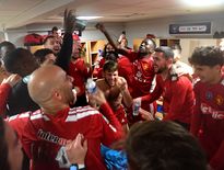 La joie dans le vestiaire ruthénois ce mercredi au stade l'Abbé-Deschamps.