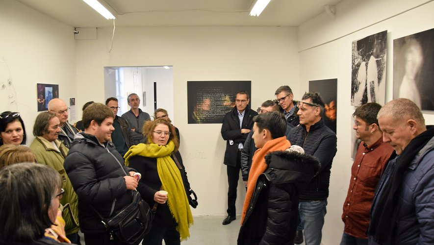 Samedi 11 février, les membres de l’association ProDiges Cultures ont organisé le vernissage de l’exposition à la galerie Réplique où chacun a pu s’exprimer.