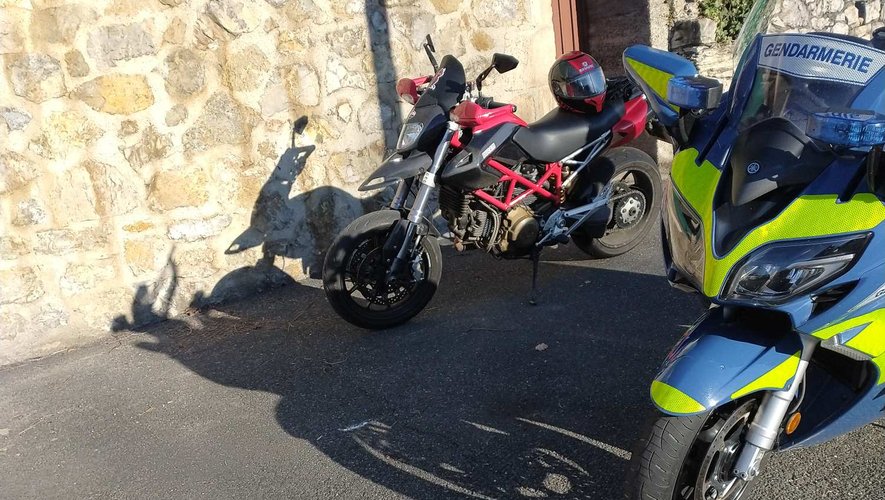 Le sexagénaire alcoolisé a été intercepté alors qu'ils circulait à moto dans les rues de Villefranche-de-Rouergue.
