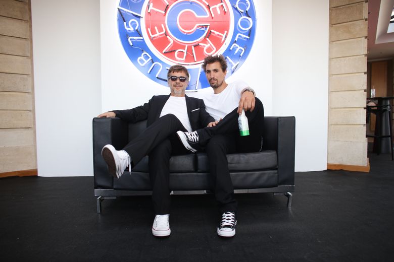 Adrien Dallançon, à droite, avec Serge Thanasi, le directeur technique de Jour & Nuit.