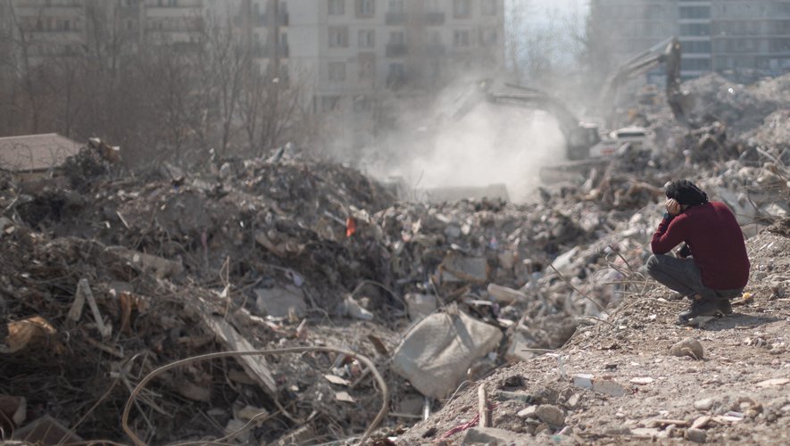 Plusieurs villes de Turquie se sont effondrées et ne sont plus que des champs de ruines.