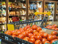Les prix de l'alimentation devraient grimper dans les grandes surfaces en mars 2023.