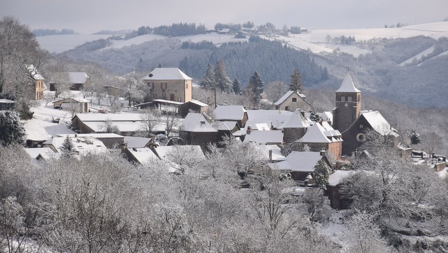 La neige recouvre l'Aveyron ce lundi matin, le département est en vigilance jaune jusqu'à mardi.