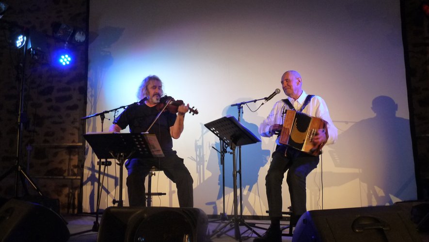 Le groupe KitchàClaou orchestrad a animé le Festibalavec Aiga de Març et le duo Bourry-Rouch.