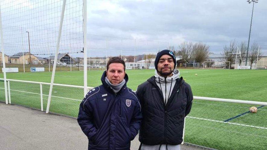 Florent Vergnes et Faouzi Ouasti en formation au district Aveyron Football.