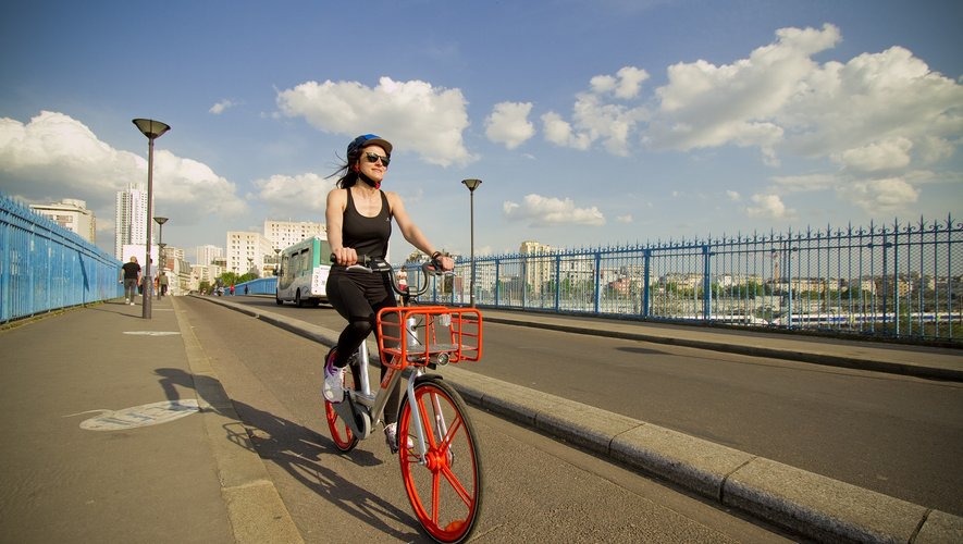 Les pistes cyclables ont vocation à soulager les transports urbains.
