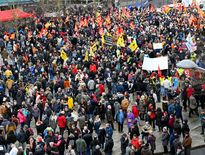 L'intersyndicale sera réunie devant l'Assemblée nationale, jeudi 16 mars 2023.