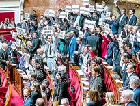 Jusqu’à jeudi, les Insoumis ont joué la carte de la “bordélisation” de l’Assemblée. Un pari risqué.