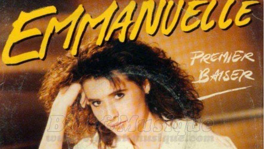 La chanteuse Emmanuelle avait marqué les esprits par son titre Premier baiser, sorti en 1986 et générique de la série Premiers baisers,