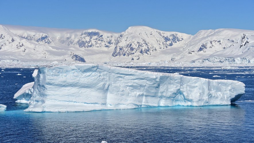 La fonte de l'Antarctique impacterait les océans "pendant des siècles".