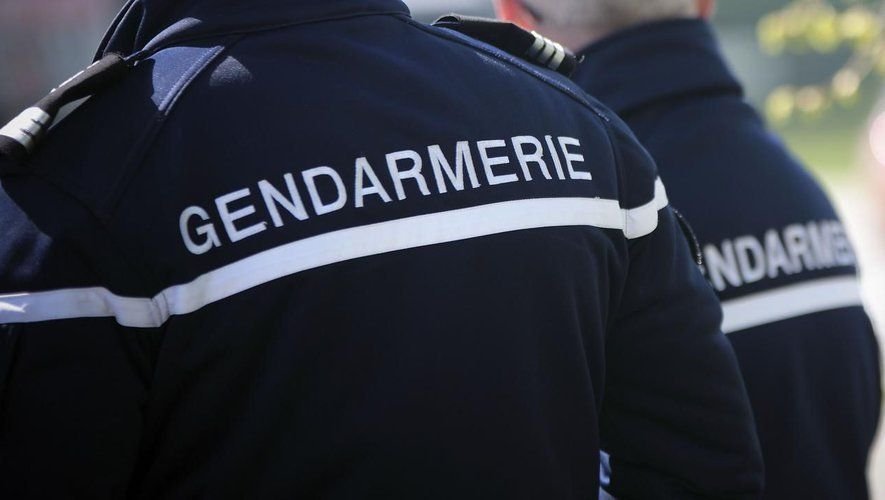 Le conducteur a cumulé les infractions en moins d'un mois, il a été placé en garde à vue à Villefranche-de-Rouergue.