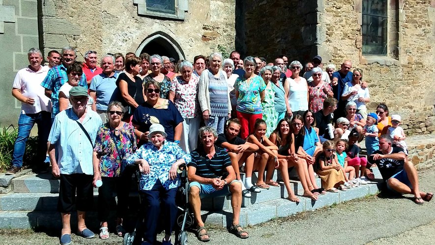 Les participants au traditionnel repas du clocher Saint-Martin au mois d’août 2022.