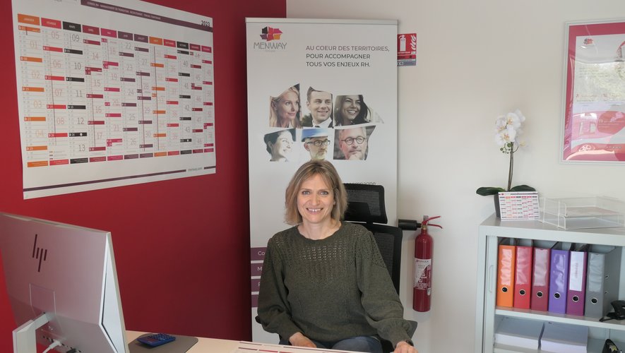 Karine Piccot Crezollet dans le bureau de son agence au 17, avenue de Toulouse à La Primaube.