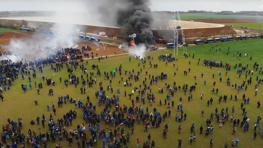 Les affrontements entre manifestants et forces de l'ordre à Sainte-Soline, fin mars 2023.
