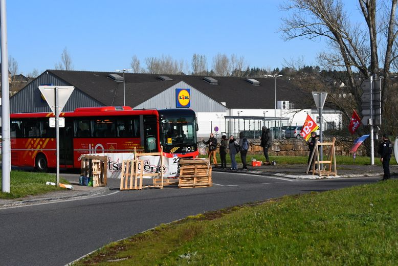 Des tracts ont été distribués sur la rocade, à l'entrée de Rodez.