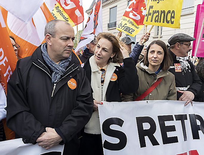Les leaders syndicaux Laurent Berger et Sophie Binet (à droite).