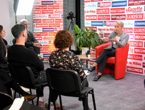 Elisabeth Borne a accepté de répondre aux questions des Aveyronnais dans les locaux de Centre Presse Aveyron.