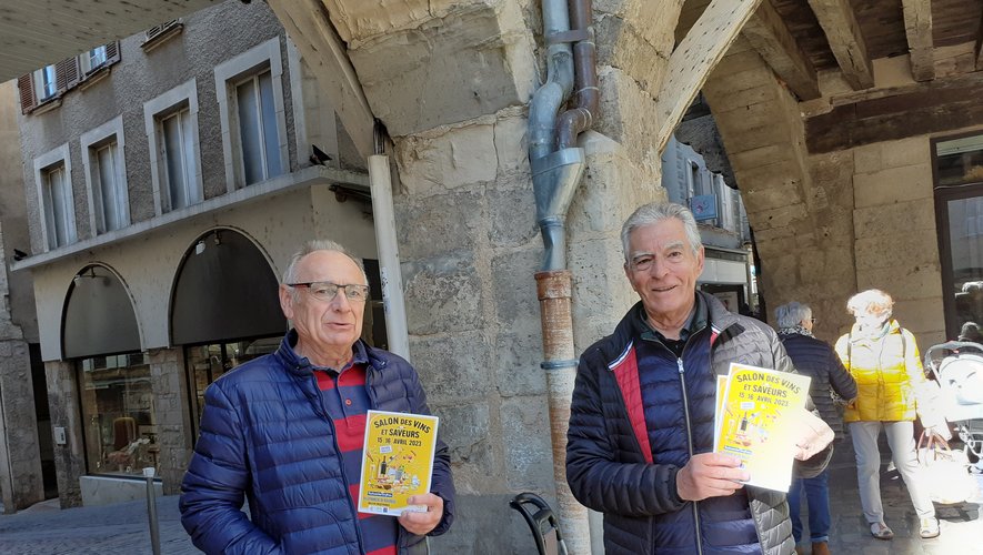 Adrien Delteil et Jean Claude Amouroux, du Rotary-Club de Villefranche, étaient ce jeudi sur le marché.