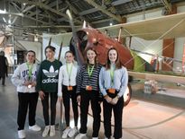 Fanny, Rachel, Elyne, Elia et Justine à l’Envol des Pionniers de Toulouse.