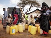 Depuis fin 2020, les pays de la Grande Corne de l'Afrique subissent leur pire sécheresse depuis quarante ans.