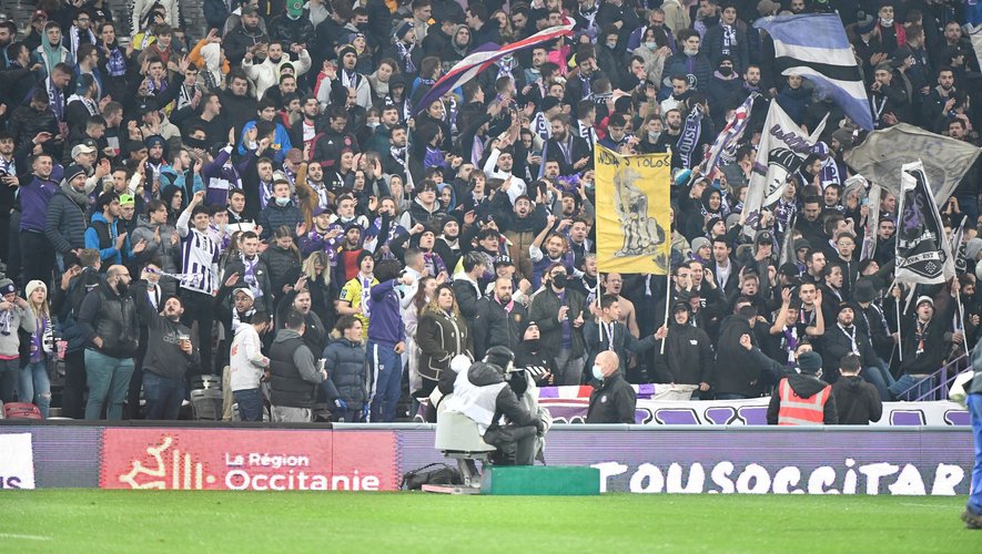 Même si les supporters de Toulouse ou de Nantes semblent se concentrer sur le match, cela risque d'être animé à la 49e minute...