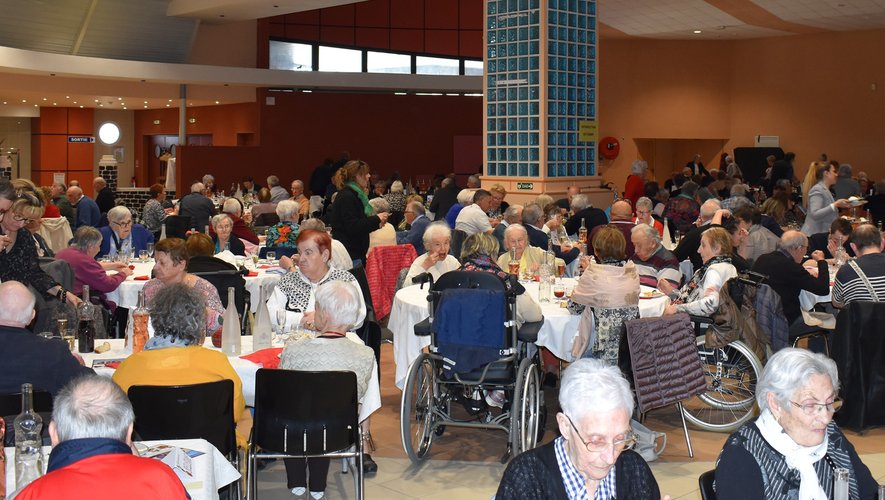 Quelque 420 repas ont été servis dans la vaste salle du Laminoir I à l’occasion du traditionnel gala des seniors.