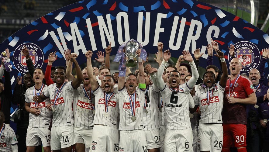 66 ans après son dernier sacre en Coupe de France, le TFC soulève le trophée !
