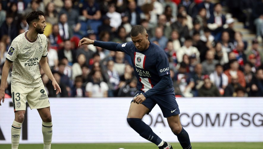 Avec 109 millions d'euros de revenus, le Français Killian Mbappé est désormais le troisième sportif le mieux payé au monde.