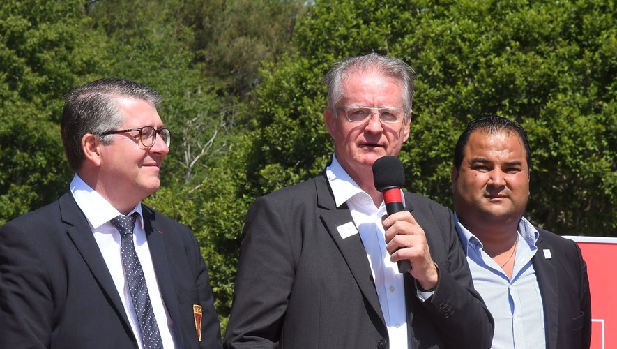 Bernard Lapasset, ici, entouré de François Rivière et Kamel Chibli à Font-Romeu en 2018.