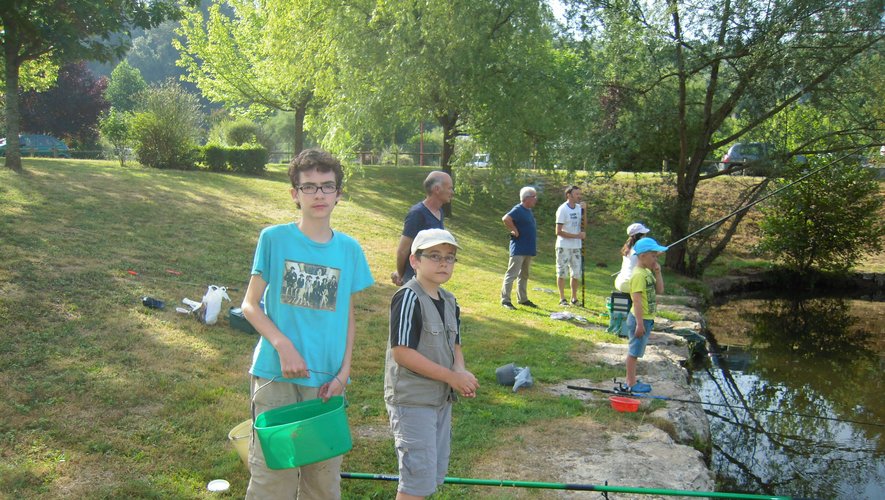 De nombreux jeunes apprécient la pêche. Archives DDM.