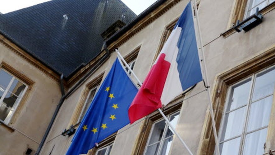Pourquoi le drapeau européen obligatoire sur les mairies fait-il