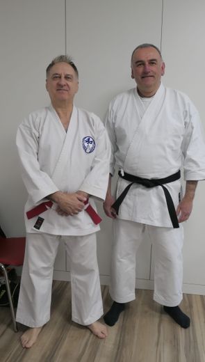 Laurent Izard aux côtés de Jean-Pierre Kolimaga, le professeur du club.