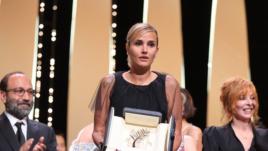 A Cannes, seules deux femmes ont obtenu la Palme d'or: la Française Julia Ducournau en 2021 avec "Titane" et la Néo-Zélandaise Jane Campion ex-aequo en 1993 avec "La leçon de piano".