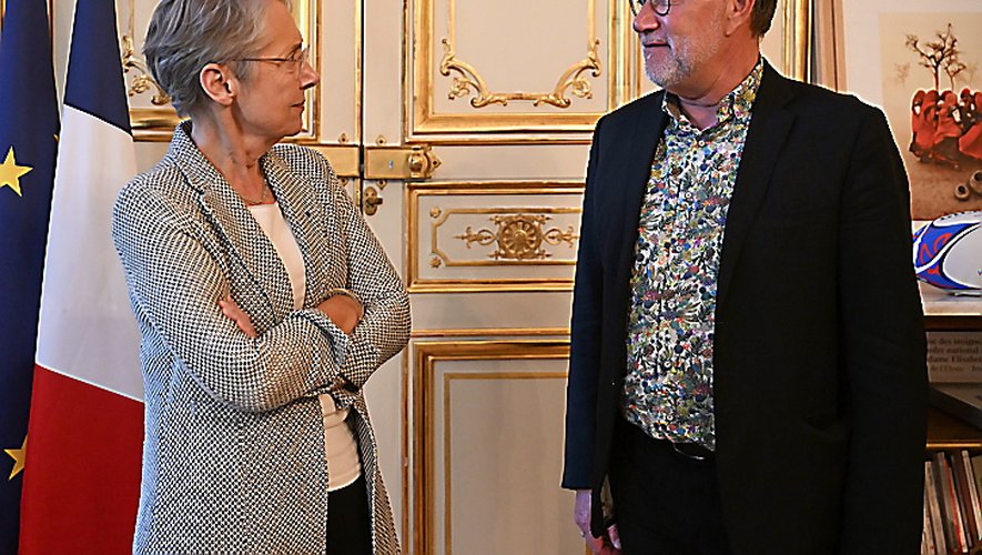 La Première ministre Elisabeth Borne avec Yannick Morez, maire de Saint-Brevin-les-Pins.