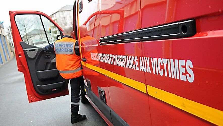 35 sapeurs-pompiers sont intervenus dans le XIIIe arrondissement de Paris, après la chute d'un balcon.