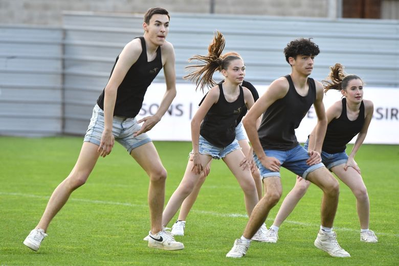 L'école de danse bozoulaise Danse Corps a donné le la aux deux finales.
