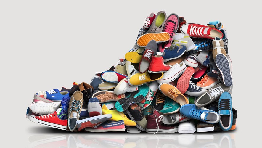 Les sneakers ont entamé leur mue écolo grâce à l'upcycling, une pratique en vogue qui permet de réduire les déchets et de lutter contre la surproduction.