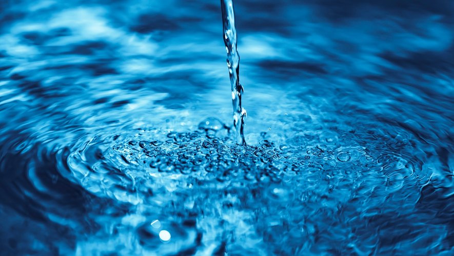 Une eau potable doit être débarrassée de toute bactérie nocive pour être consommée sans le moindre risque.