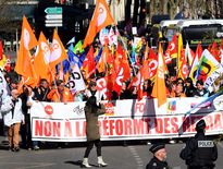 D’après les autorités, les rassemblements devraient réunir de 400 000 à 600 000 personnes dans quelque 250 actions dans toute la France.