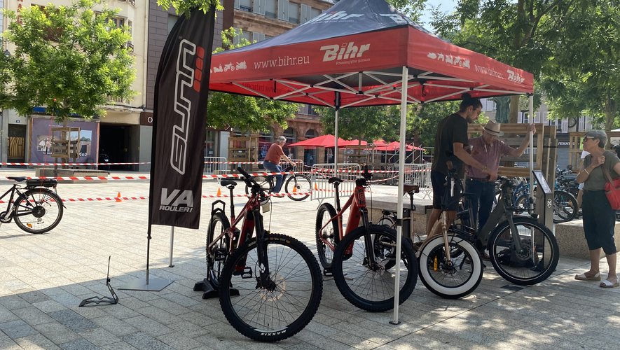 Tester toutes sortes de vélos électriques, c'est ce qui était proposé samedi place de la Cité.