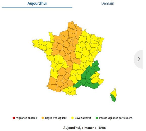 39 départements ont été placés en vigilance orange face aux orages, dimanche 18 juin 2023.