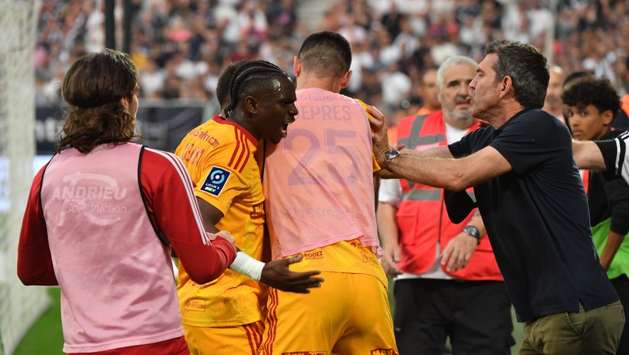 Le match Bordeaux - Rodez avait été interrompu le 2 juin après qu'un supporter soit descendu sur la pelouse pour agresser le buteur ruthénois Lucas Buadès.