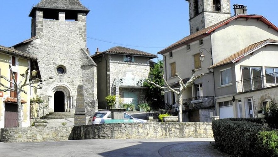 Saint-Santin, le village double.