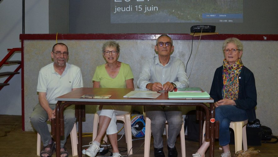 Le bureau de l’association est composé de Pierre Fournet (secrétaire), Michéle Mezzacasa (trésorière), François Périé (président), Nicole Singlard (vice-présidente). (de gauche à droite).