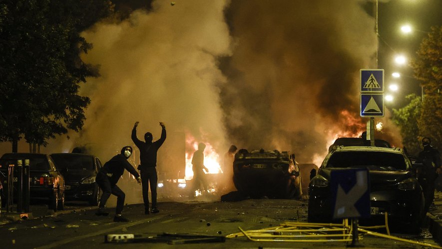 Une seconde nuit de violences s’est déroulée dans plusieurs villes de France, et notamment à Nanterre.