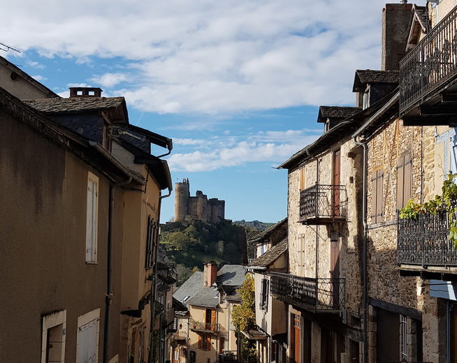 Najac, troisième village mentionné par le Guide du Routard.